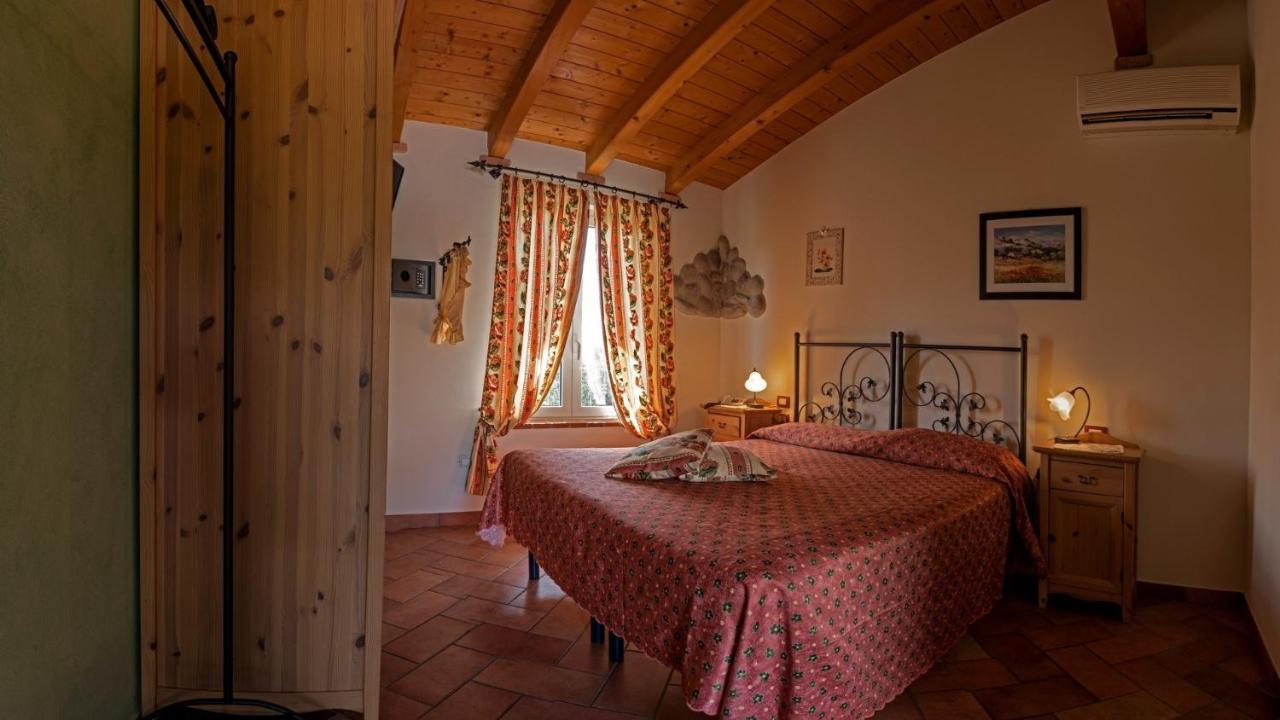 Agriturismo Le Tese Cola  Bagian luar foto